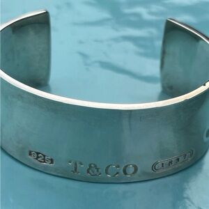 Tiffany & Co. Silver Bracelet 7" with pouch .